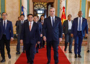 Presidente Abinader recibe al primer ministro de Vietnam, Pham Minh Chinh, en visita oficial
