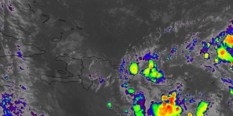 Lluvias seguirán este jueves y el fin de semana por circulación ciclónica, onda tropical y vaguadas