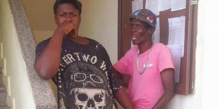 Arrestan dos dominicanos que se dedicaban a ingresar a migrantes haitianos que luego atracaban