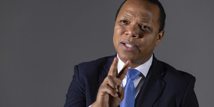 Director del Intrant: "La inobservancia de la ley nos ha llevado al caos que tenemos hoy en día"