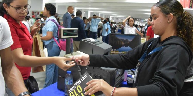 La Feria del Libro 2024 continúa este jueves con una jornada repleta de arte y literatura