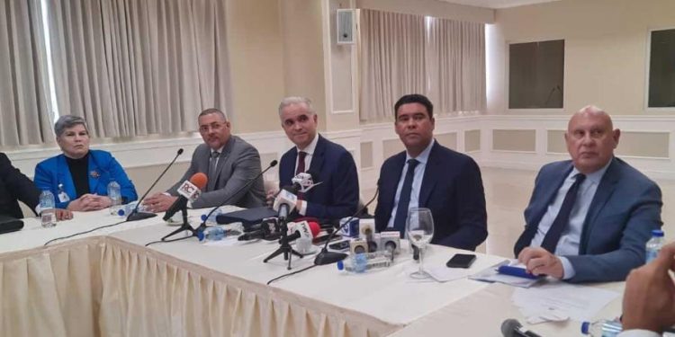 La reforma laboral busca priorizar a los dominicanos en puestos de trabajo