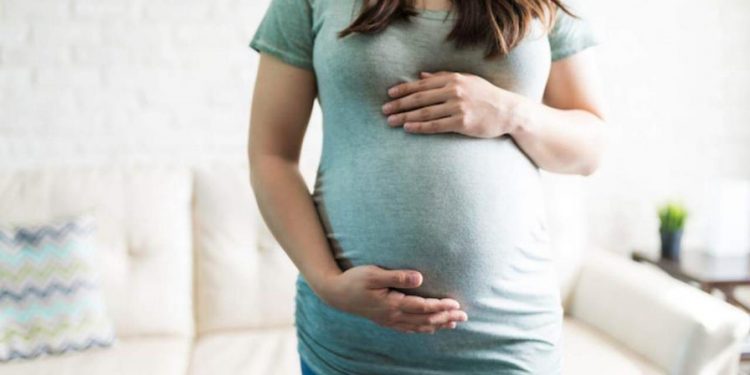 El Congreso estudia ley para sancionar venta de alcohol a embarazadas y enviarlas a rehabilitación