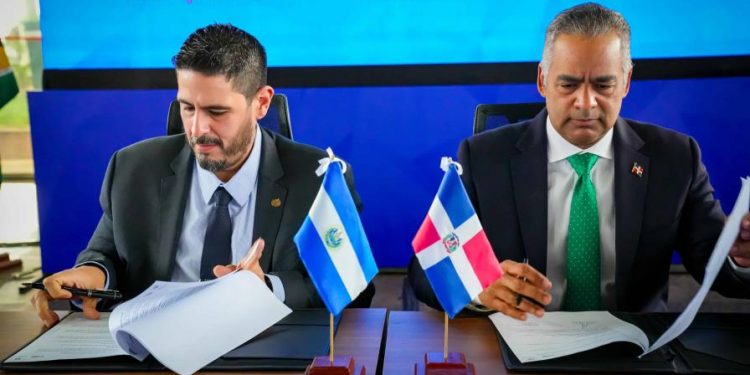 El país firma acuerdo con El Salvador para fortalecer cooperación en materia de hidrocarburos