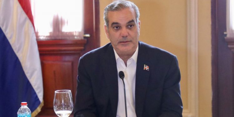 Abinader, sobre renuncia de funcionarios: “Ahí no hay absolutamente nada especial”