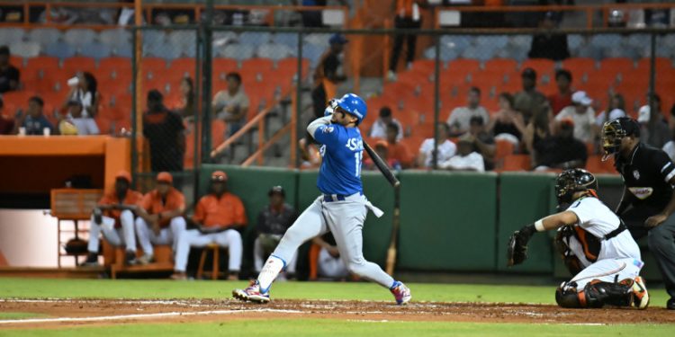 Licey se impone 2-1 a los Toros y se enfrenta este domingo a las Estrellas en lucha por primer lugar