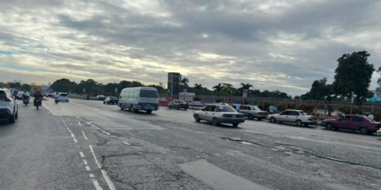 Así luce la autopista Duarte este sábado en la mañana: tránsito despejado