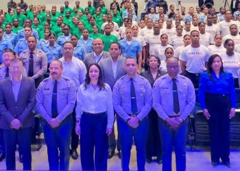 Gradúan 307 nuevos policías auxiliares que Irán a las calles a reforzar medidas preventivas