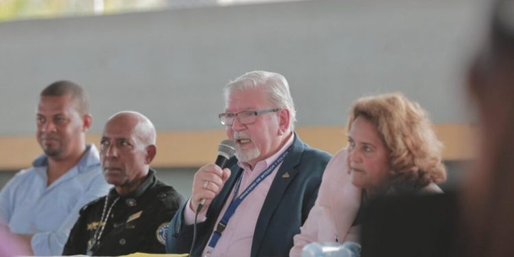 Interior y Policía advierte sobre peligro del uso indebido de fuegos artificiales