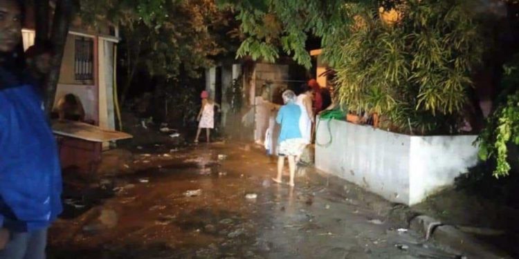 Reportan inundaciones en comunidades de Santiago y Puerto Plata