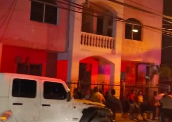 Fuerte explosión en edificio de La Romana deja dos heridos y genera evacuaciones