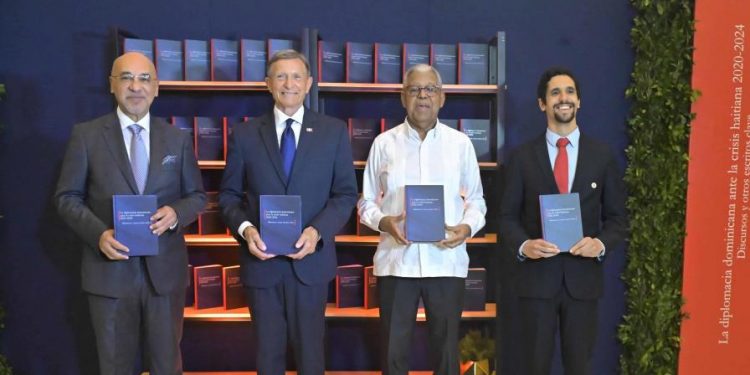 Mirex edita libro sobre diplomacia frente a Haití