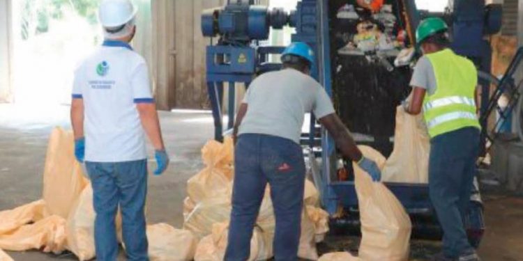 Pro Consumidor tiene la facultad de sancionar e incautar, según Ley 358-05