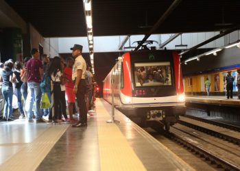 Metro y Teleférico tendrán horario especial durante fiestas de fin de año