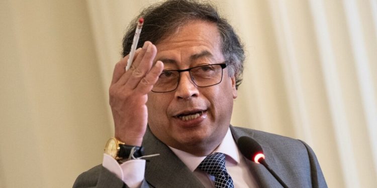 Presidente de Colombia plantea repetir elecciones en Venezuela