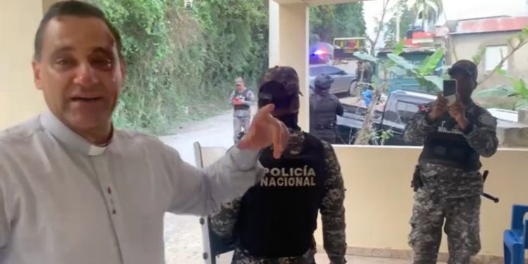 Obispado de La Vega y sacerdotes rechazan la violencia en incidente con Barrick