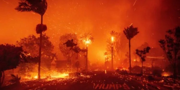 Los vientos de Santa Ana y su impacto catastrófico en los incendios de California