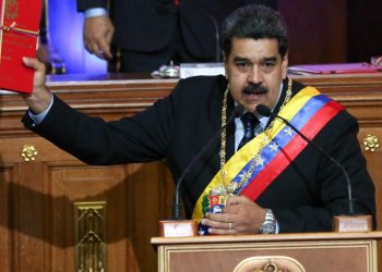 Maduro se dispone a asumir hoy un tercer mandato mientras oposición sigue luchando por la democracia