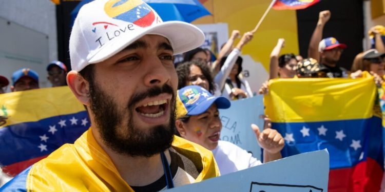 Venezolanos en RD se concentrarán frente al Palacio Nacional en apoyo a Edmundo González