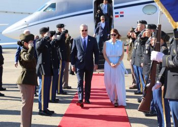 Presidente Abinader llega a Puerto Rico para la toma de posesión de la nueva gobernadora, Jenniffer A. González Colón