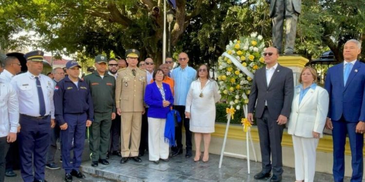 Con diversos actos conmemoran 212 aniversario del natalicio de Juan Pablo Duarte en Santiago