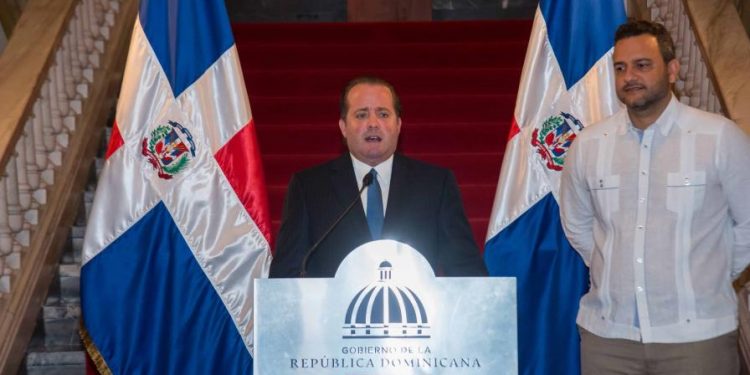 El Gobierno admite que faltan 400,000 bonos navideños por entregar