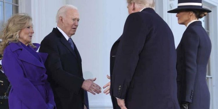 Donald Trump llega a la Casa Blanca antes de su juramento