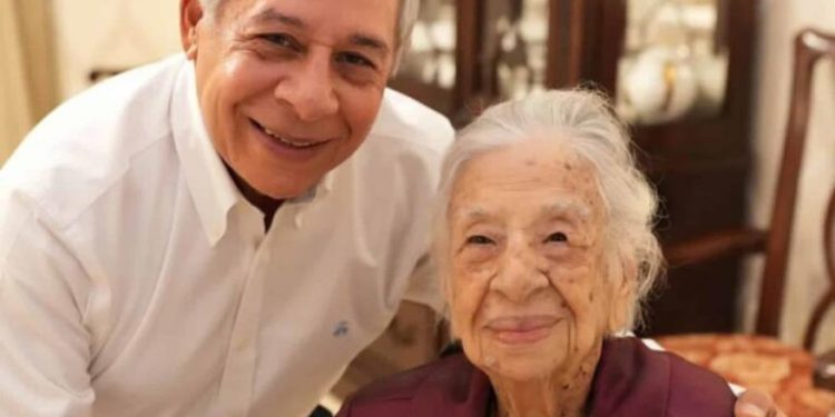 Fallece Doña Carmita, madre de Roberto Salcedo