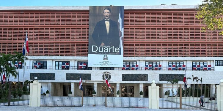 Calma en las inmediaciones del Congreso tras multitudinaria jornada por la Independencia
