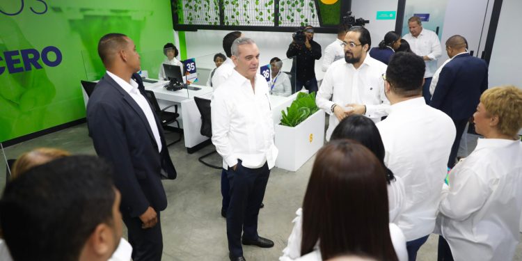 Presidente Abinader inaugura Punto GOB San Cristóbal que beneficiará a más de 700,000 personas de la región suroeste