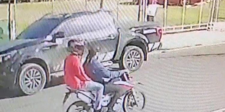 Policía captura a uno de los implicados en asalto a mujer a plena luz del día en Santiago