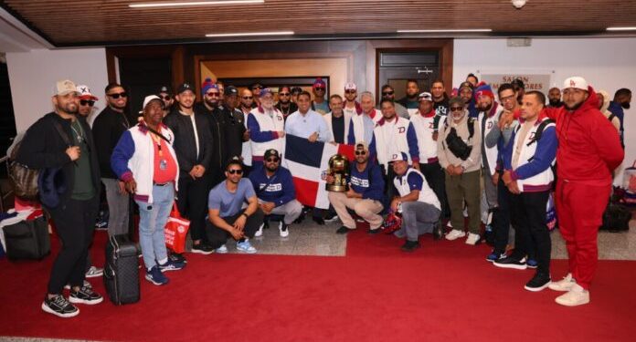 Leones del Escogido regresan al país tras ganar la Serie del Caribe Mexicali 2025