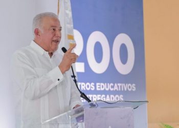 Inauguración de escuela en San Cristóbal es encabezada por el Ministro Andrés Bautista