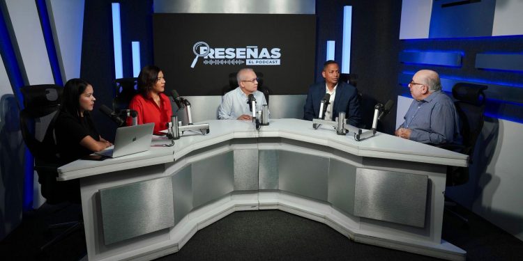 Bolívar Valera plantea autorregulación en medios digitales; José Báez advierte sobre falta de consecuencias