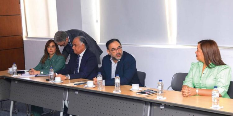 Empresarios analizarán propuesta sindical para aumento salarial en el país