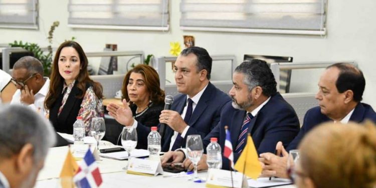 La JCE advierte que no aceptará candidaturas de los aspirantes que sigan promocionándose a destiempo