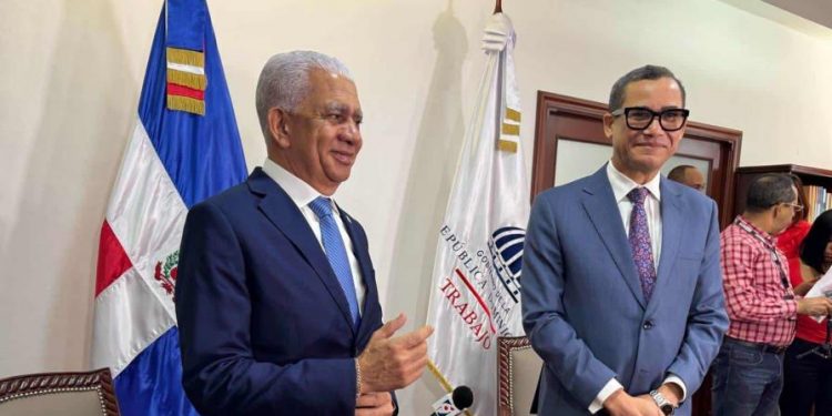 El ministro de Trabajo asegura que la cesantía "no será un obstáculo" para aprobar reforma laboral