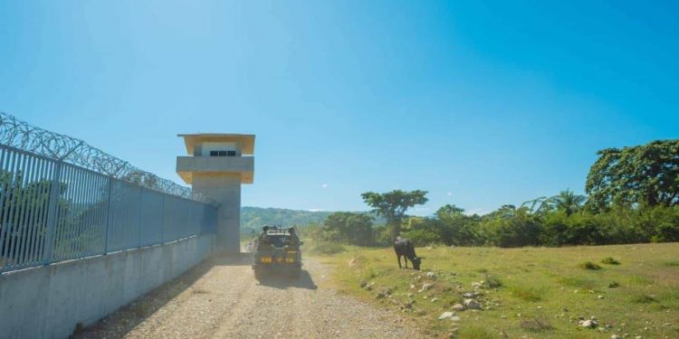 El Gobierno asegura que el muro en Dajabón ha reducido los robos en un 80 %