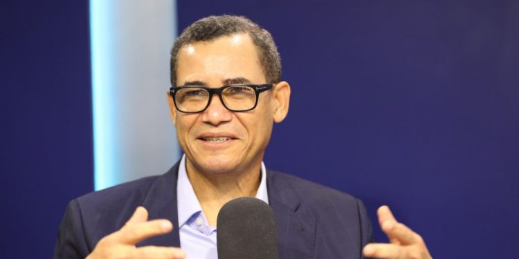 Ministro de Trabajo, Eddy Olivares, encabezará feria de empleo en Santiago