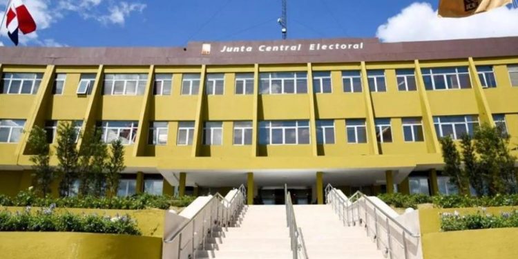 Aspirantes que inicien campaña antes de tiempo no podrán oficializar candidaturas, según Ley 33-18