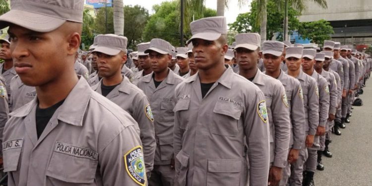 La Policía pensiona a 870 de sus miembros