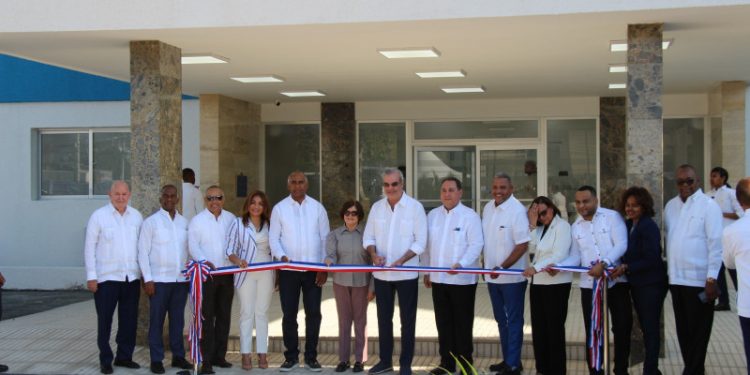 Remozado el hospital de Baní tras casi dos años de inciados los trabajos