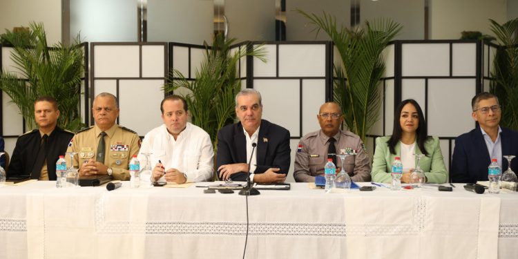 Presidente Abinader encabeza reunión de seguimiento al Plan de Seguridad Ciudadana