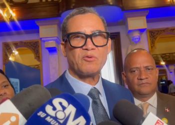 Ministro de Trabajo destaca falta de inspectores para programa 80/20