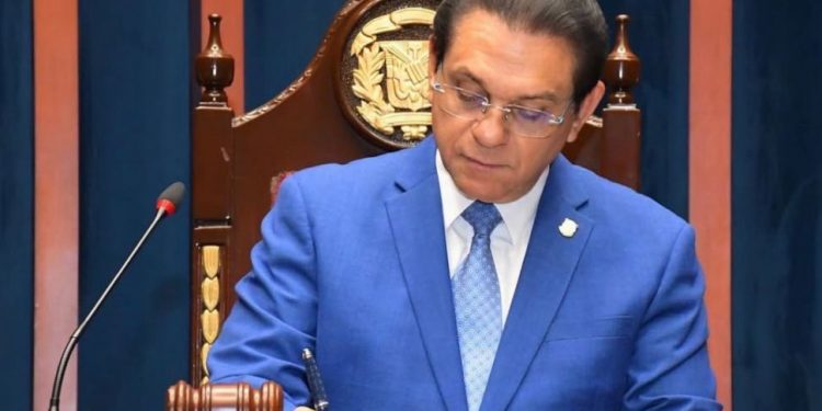 Senador Daniel Rivera somete proyecto que establece el 7 de diciembre como “Día de Ercilia Pepín” y la declara Heroína Nacional