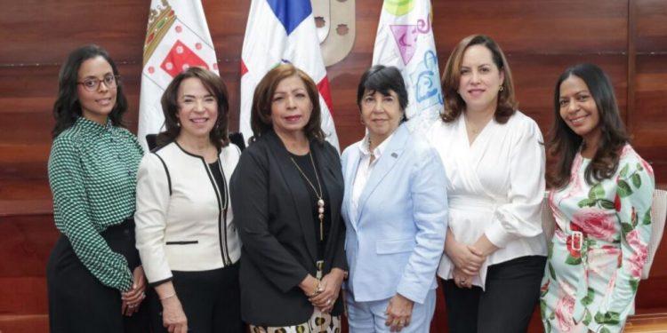 CONANI y Ayuntamiento de Santiago socializan «Modelo de intervención de NNA en situación de calle, trabajo infantil y movilidad»