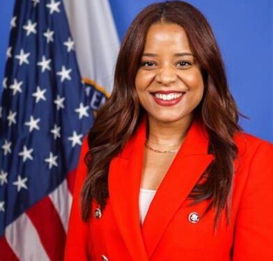 Johanny Adames es designada por Adriano Espaillat como jefa de personal