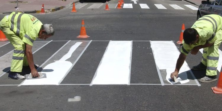 Alcaldía de Santiago anuncia cierre temporal de calles por trabajos de bacheo y señalización