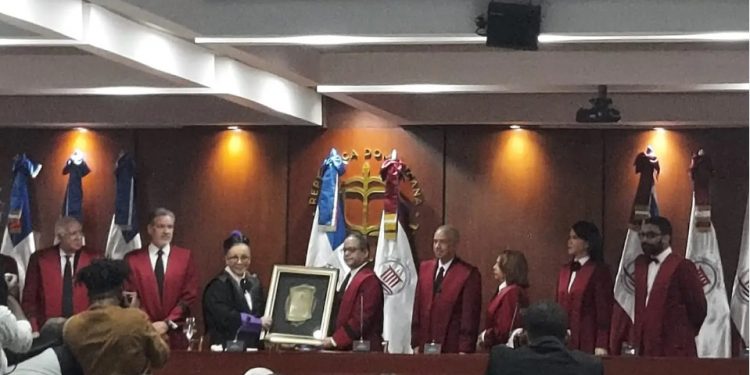 Tribunal Constitucional reconoce a magistrada Miriam Germán Brito