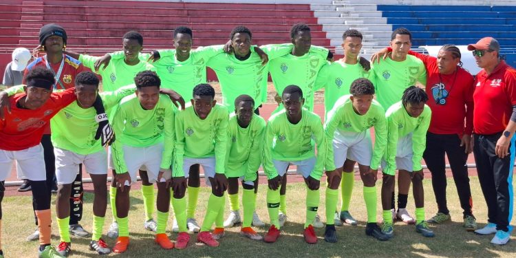 Goleadas, penales y emoción: ¡Definidos los semifinalistas del Torneo U17 de Santiago